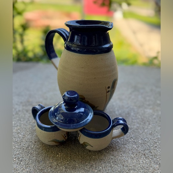 Handcrafted Ceramic Vase and two small cups with Blue Accents - Picture 6 of 16